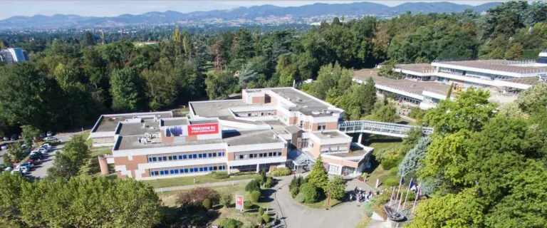 EM Lyon Business School